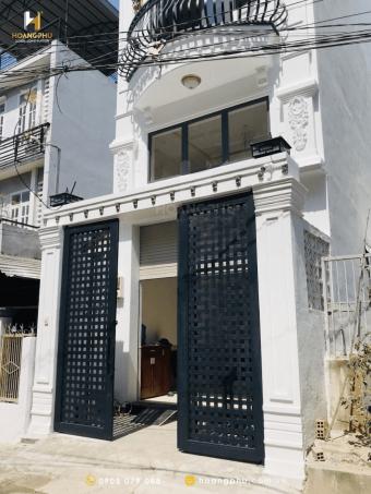 DUNG HOUSE