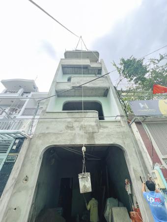 GIANG HOUSE
