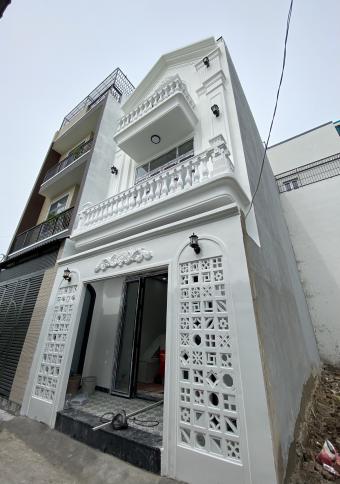 DUNG HOUSE